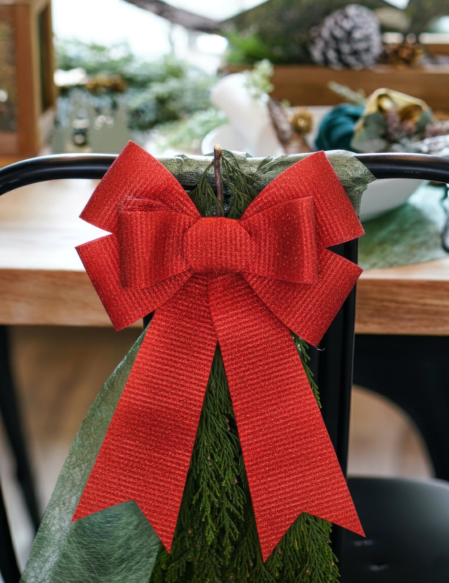 Svetleča rdeča pentlja 23 x 38 cm