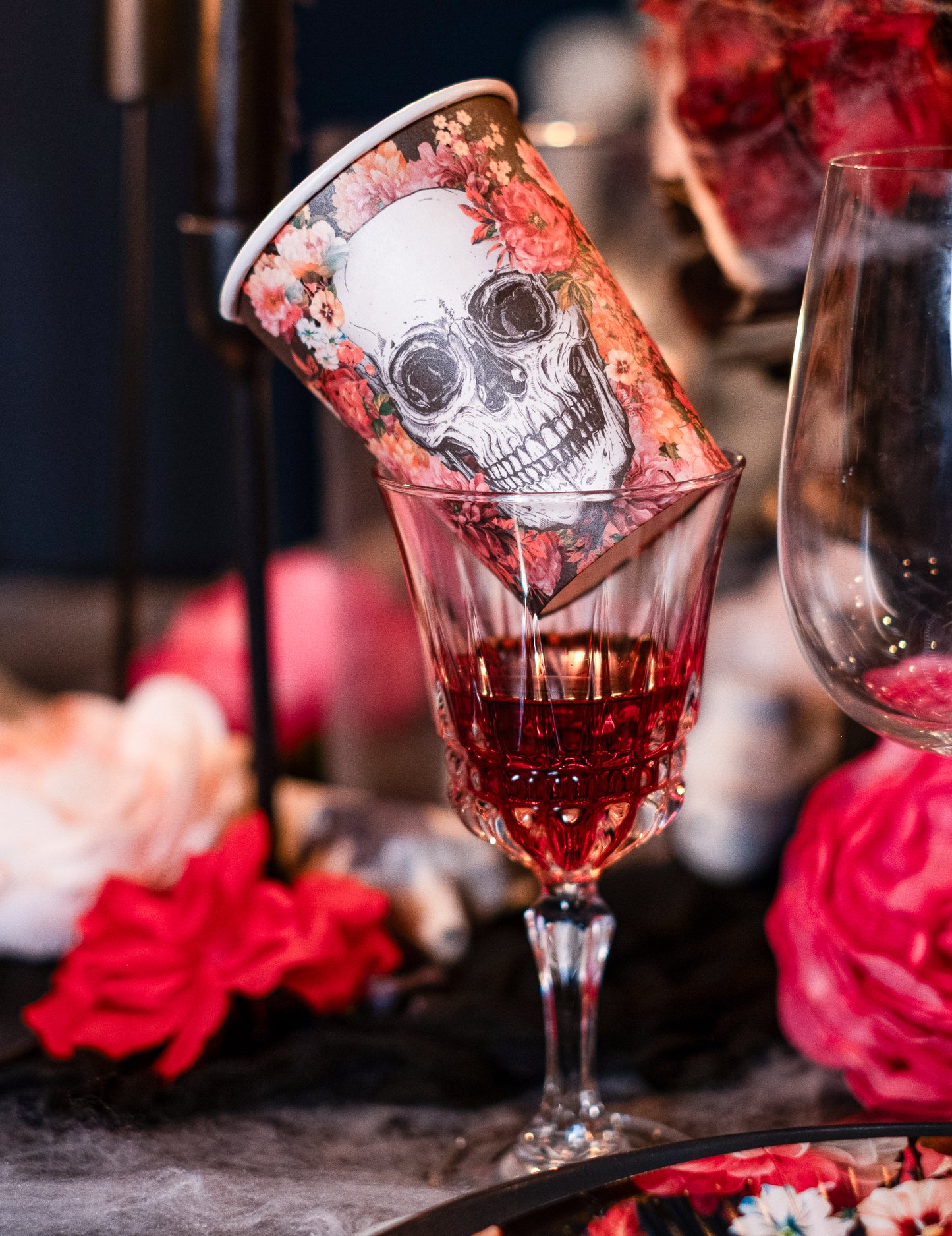 10 kartonskih skodelic cvetno okostje 21 Cl