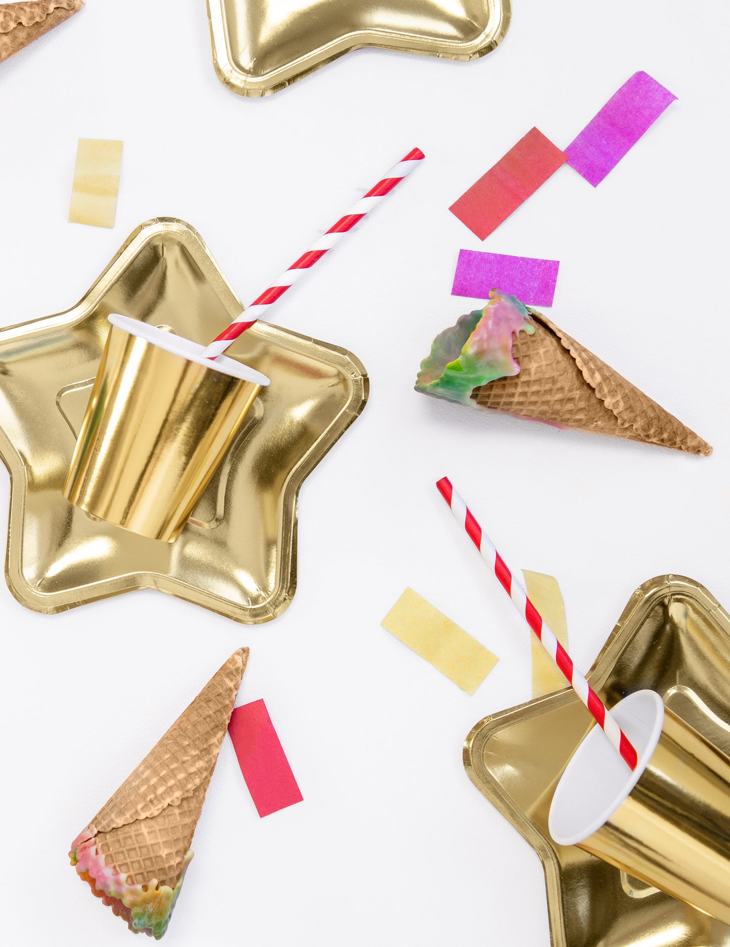 10 rdečih črtastih kartonskih slamic 19,5 cm