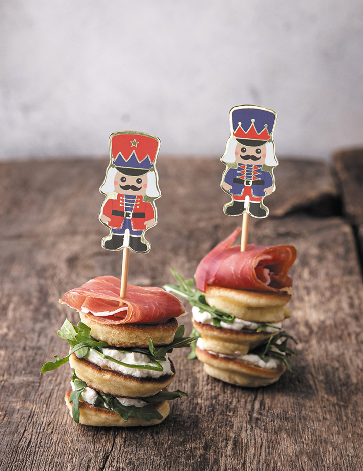 10 lesenih trnkov za koktajle Hrestač cm