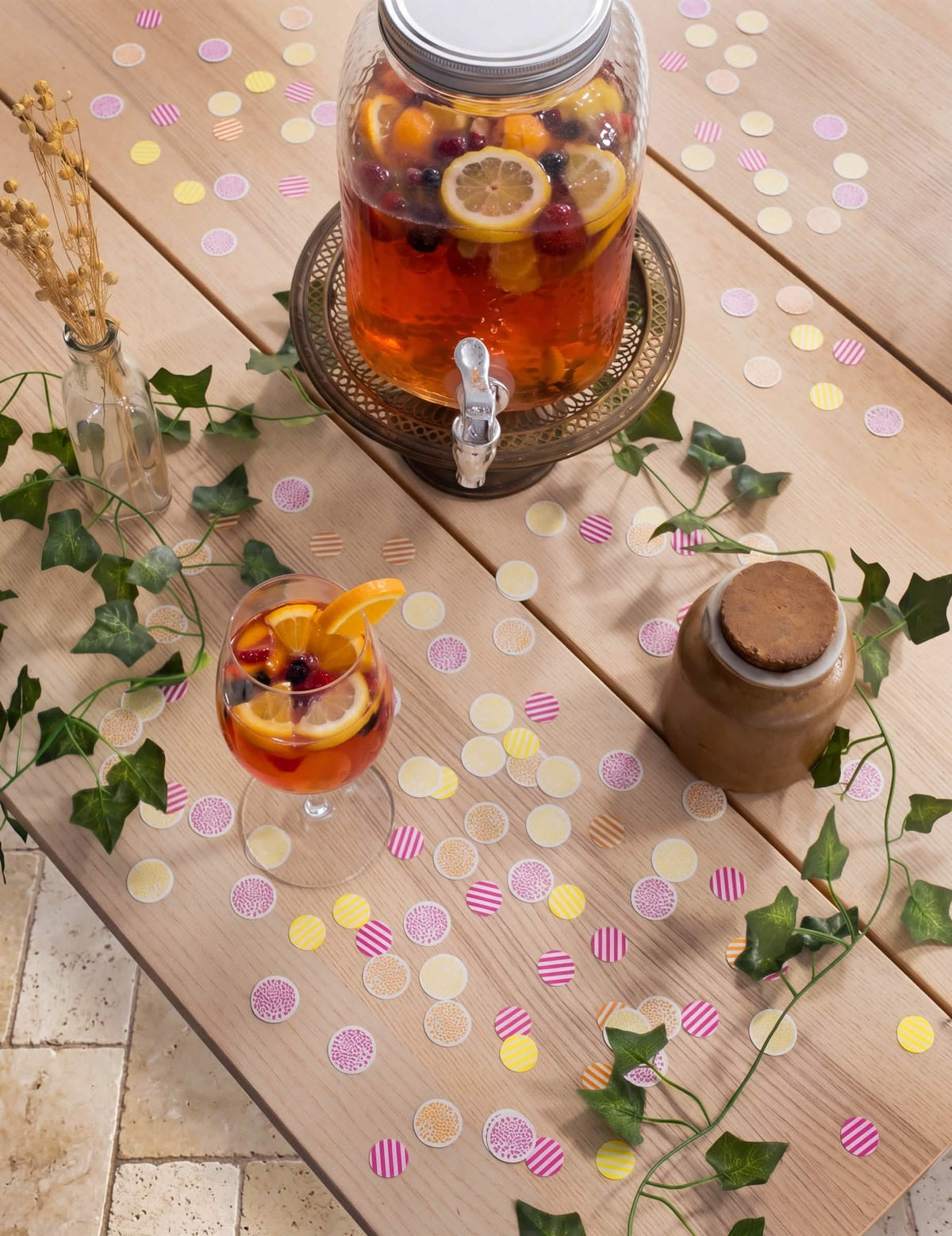 100 papirnatih konfetov Pink Limonade 2,5 cm