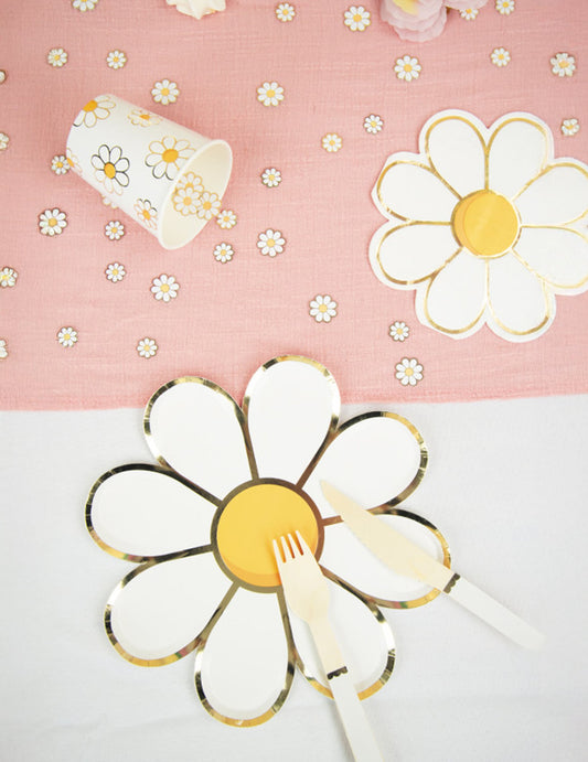 Mise en scène de décoration de table des serviettes Marguerite pour fête