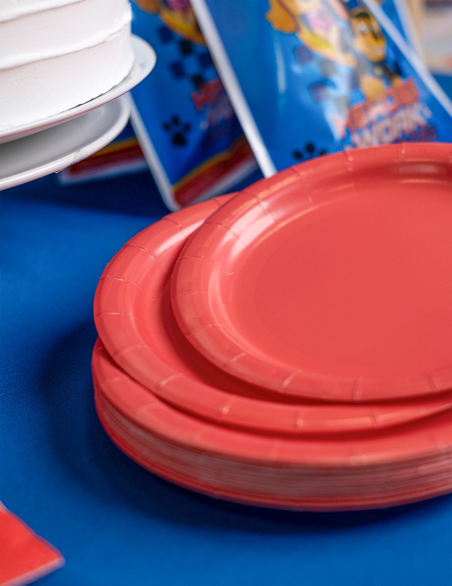 20 majhnih okroglih koralno rdečih kartonskih krožnikov 17.1 cm za sladico