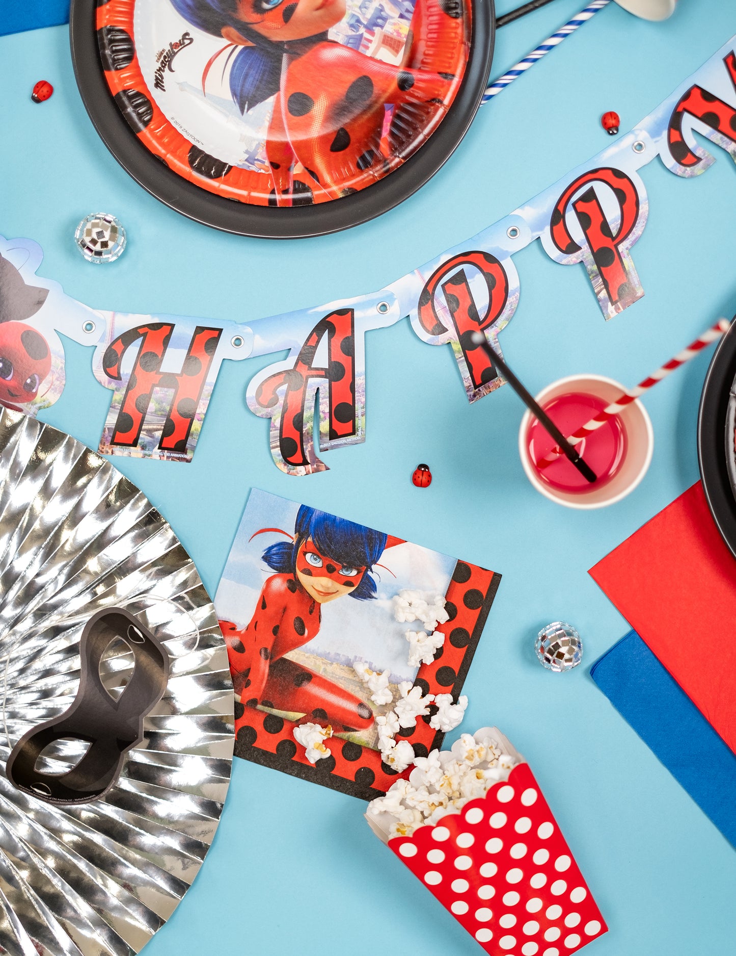 20 papirnatih brisač v Parizu 33 x 33 cm