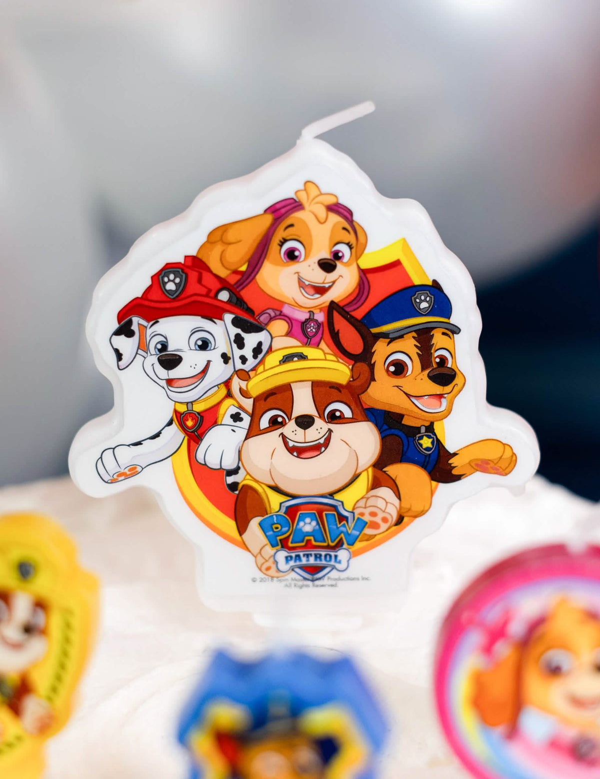 Velik posnetek skupinske sveče za rojstni dan Paw Patrol