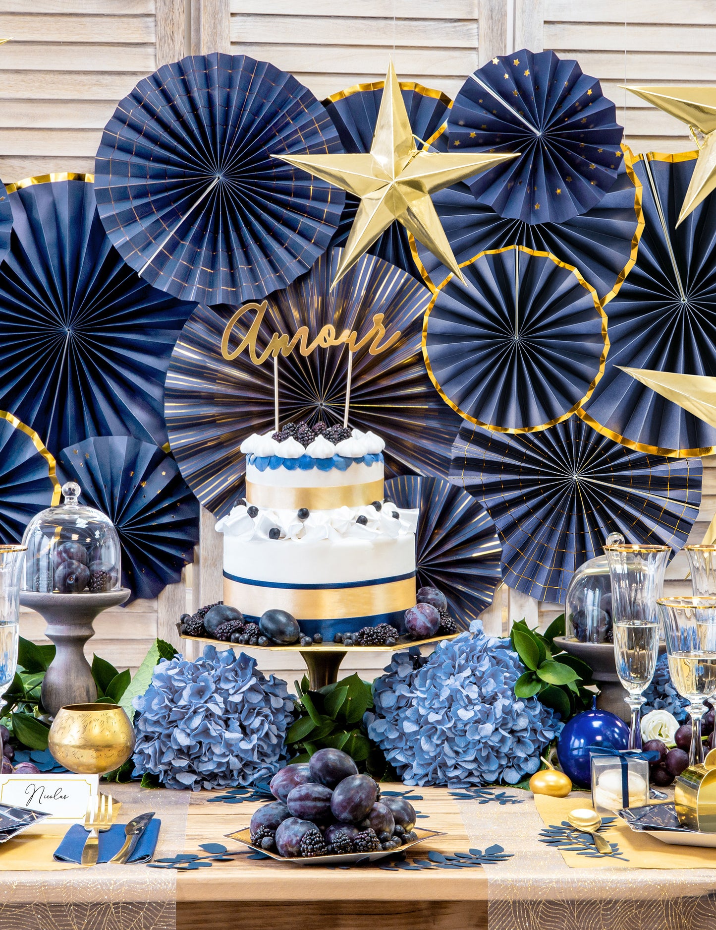 4 dekorativne in zlate papirnate rozete 23, 32, 40 cm