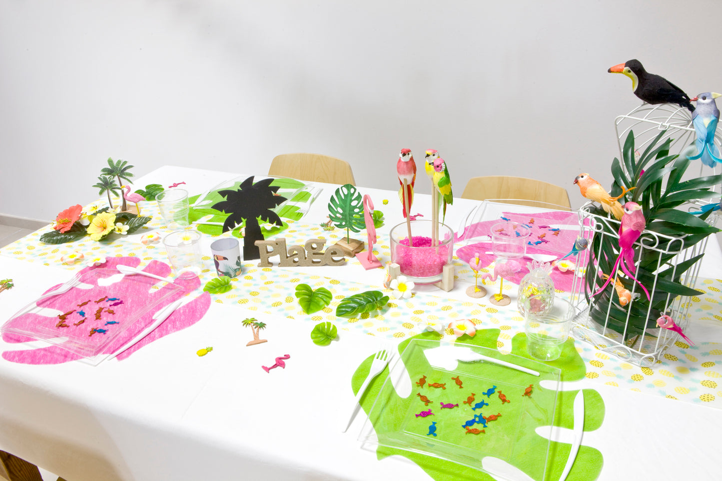 4 namizni kompleti v obliki zelenega listnega janeža 35 x 40 cm