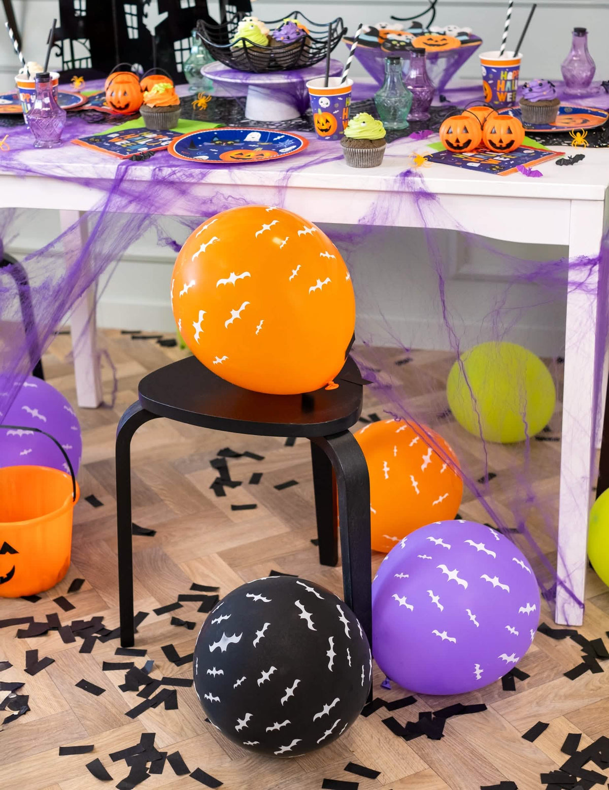 Praznična dekoracija za halloween s svetlečimi lateksnimi baloni netopirji