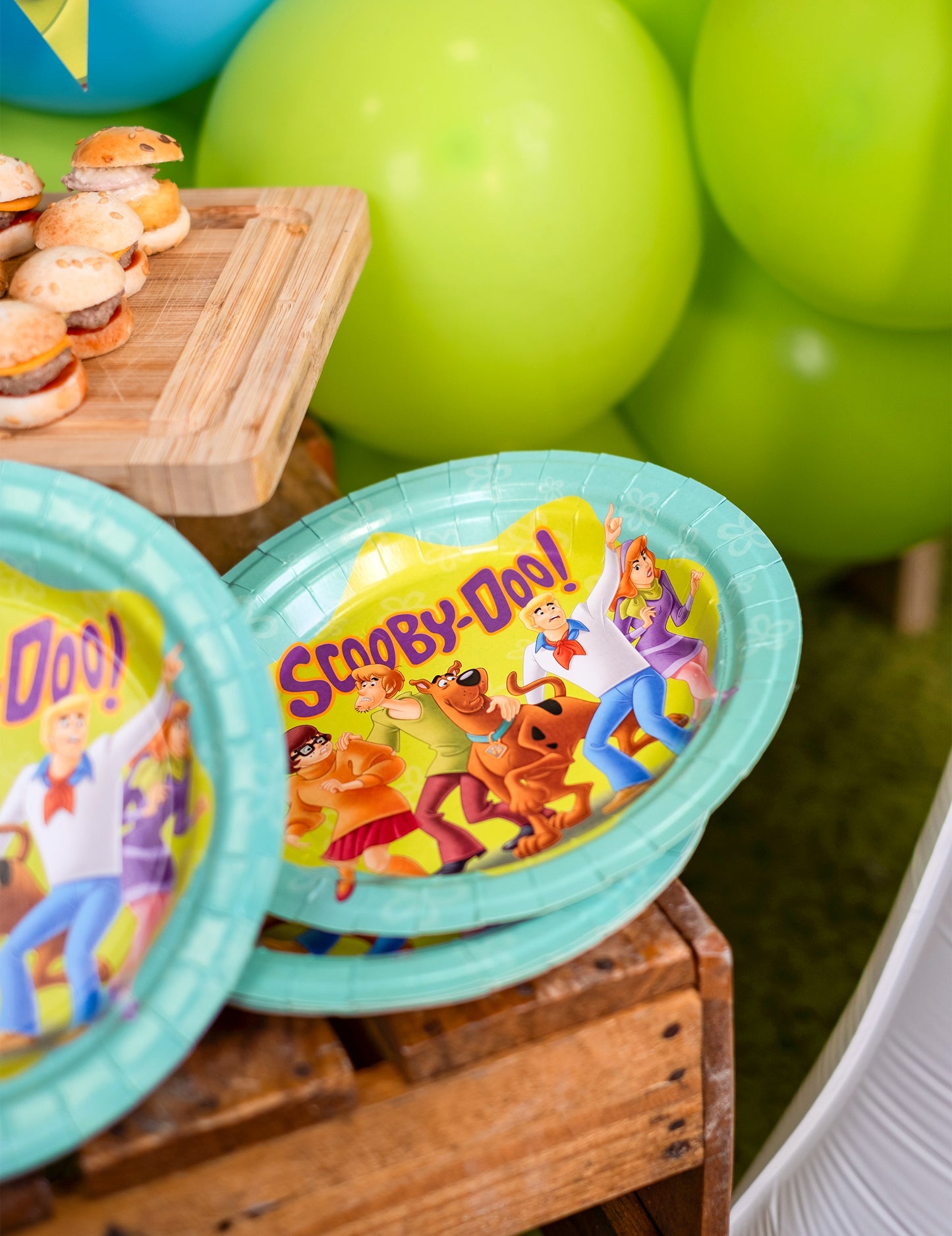 8 kartonskih plošč Scooby-Doo 23 cm