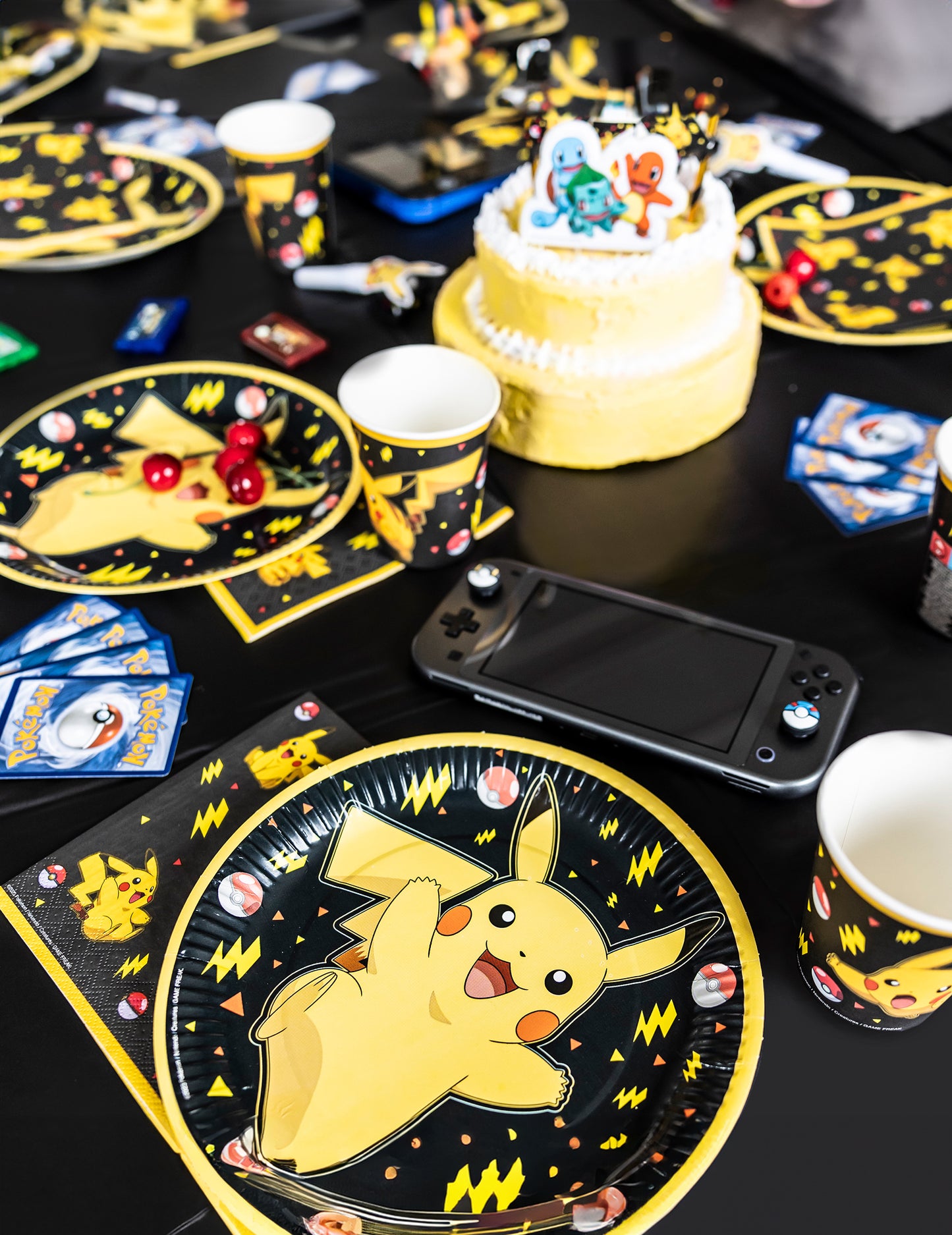 8 kartonskih skodelic Pokémon Pikachu