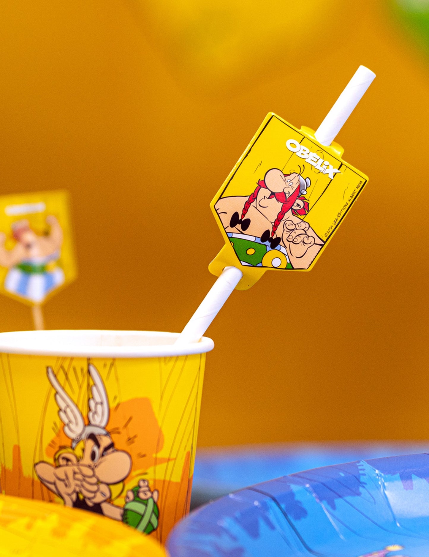 8 kartonskih slamic Asterix