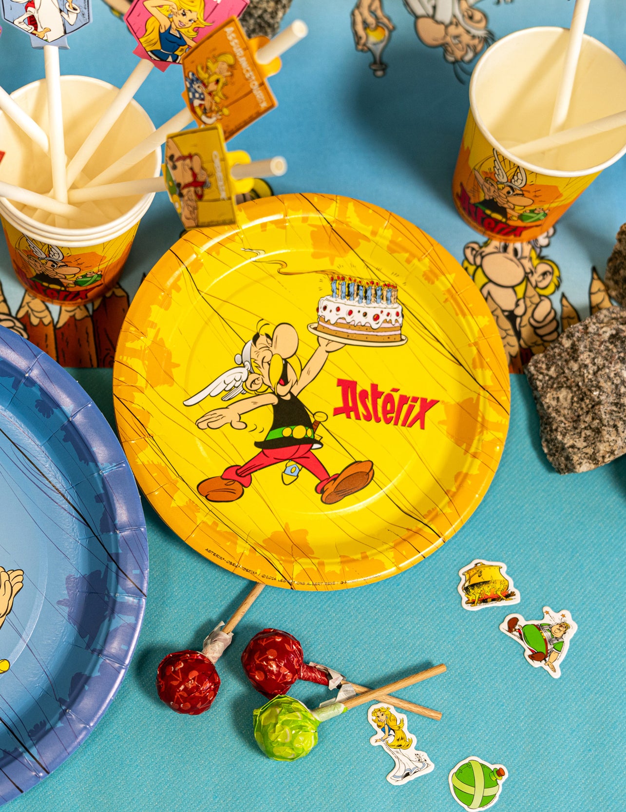 8 majhnih plošč kartonski asteriks 18 cm