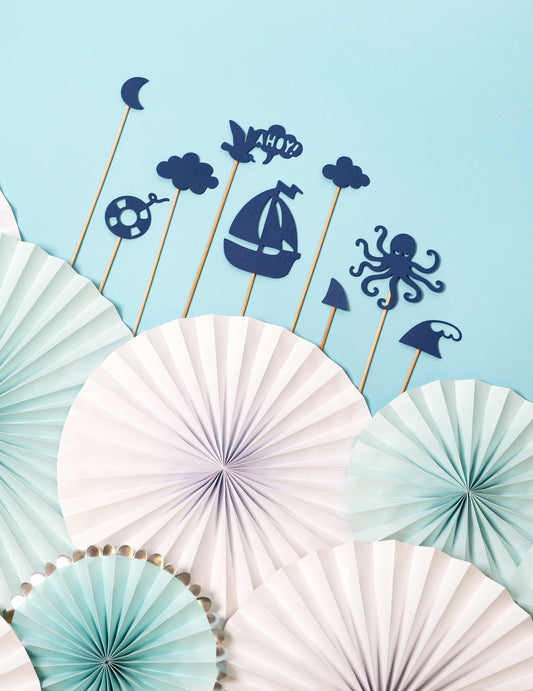 Vue d'ensemble des différents motifs des décorations pour gâteau sur pique motifs mer bleu marin