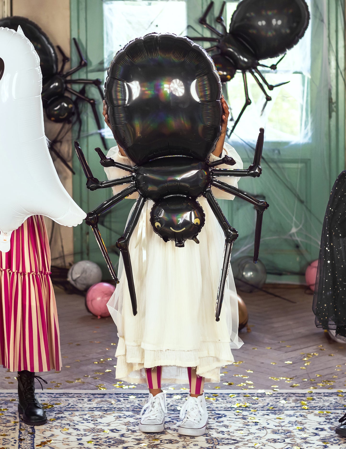 Black Metallic Spider Aluminijast balon 60 x 101 cm