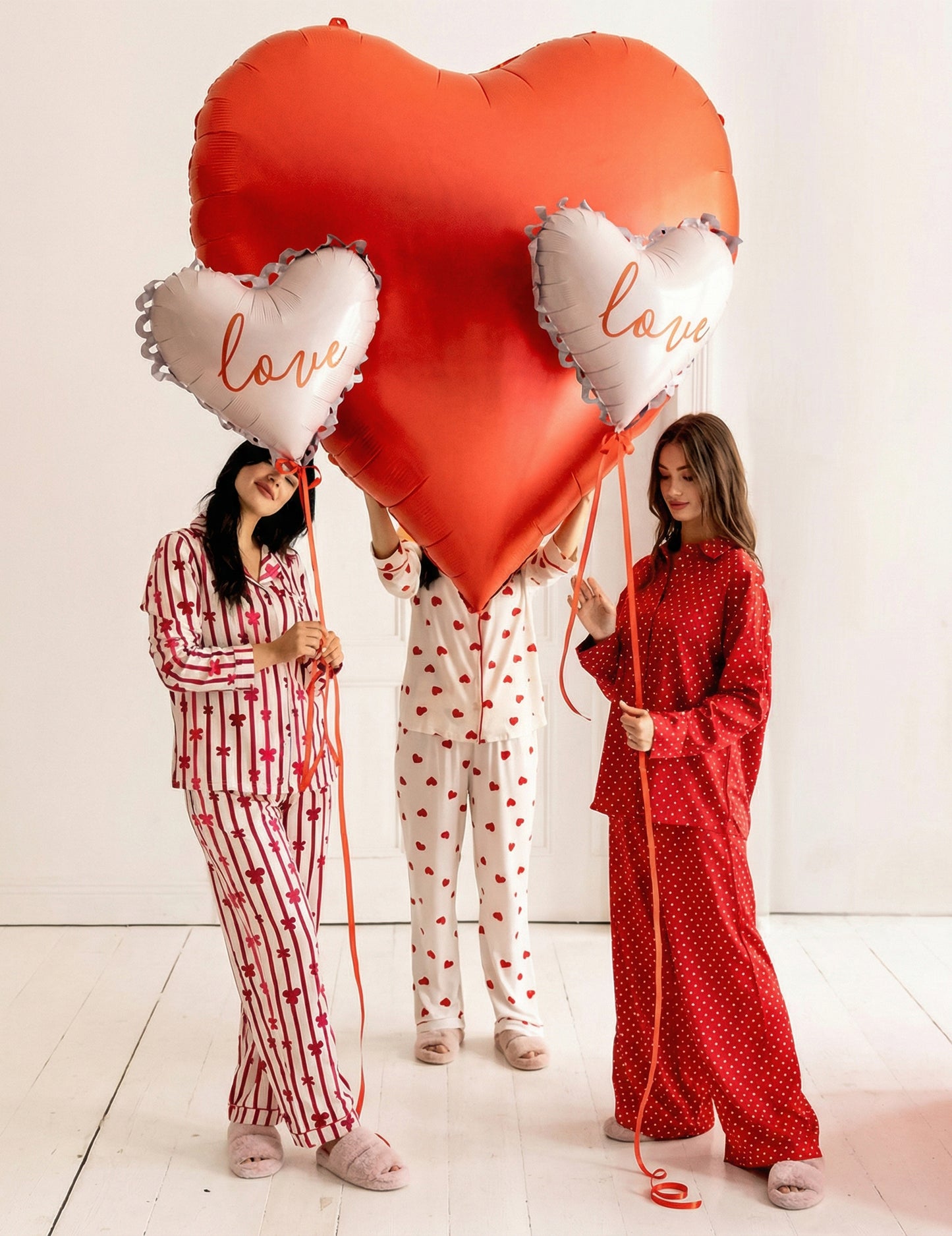 Bež čipkast folijski balon v obliki srca z vzorcem "Love", 50 x 47 cm