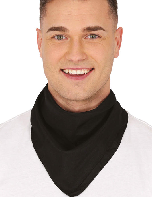 Gros plan sur le porté du bandana uni pour adulte