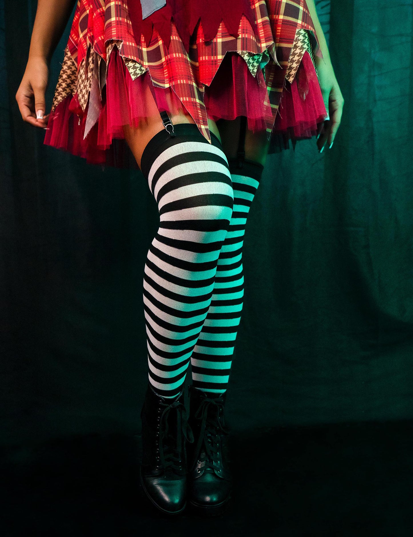 Črno -bele črte z nizko velikostjo