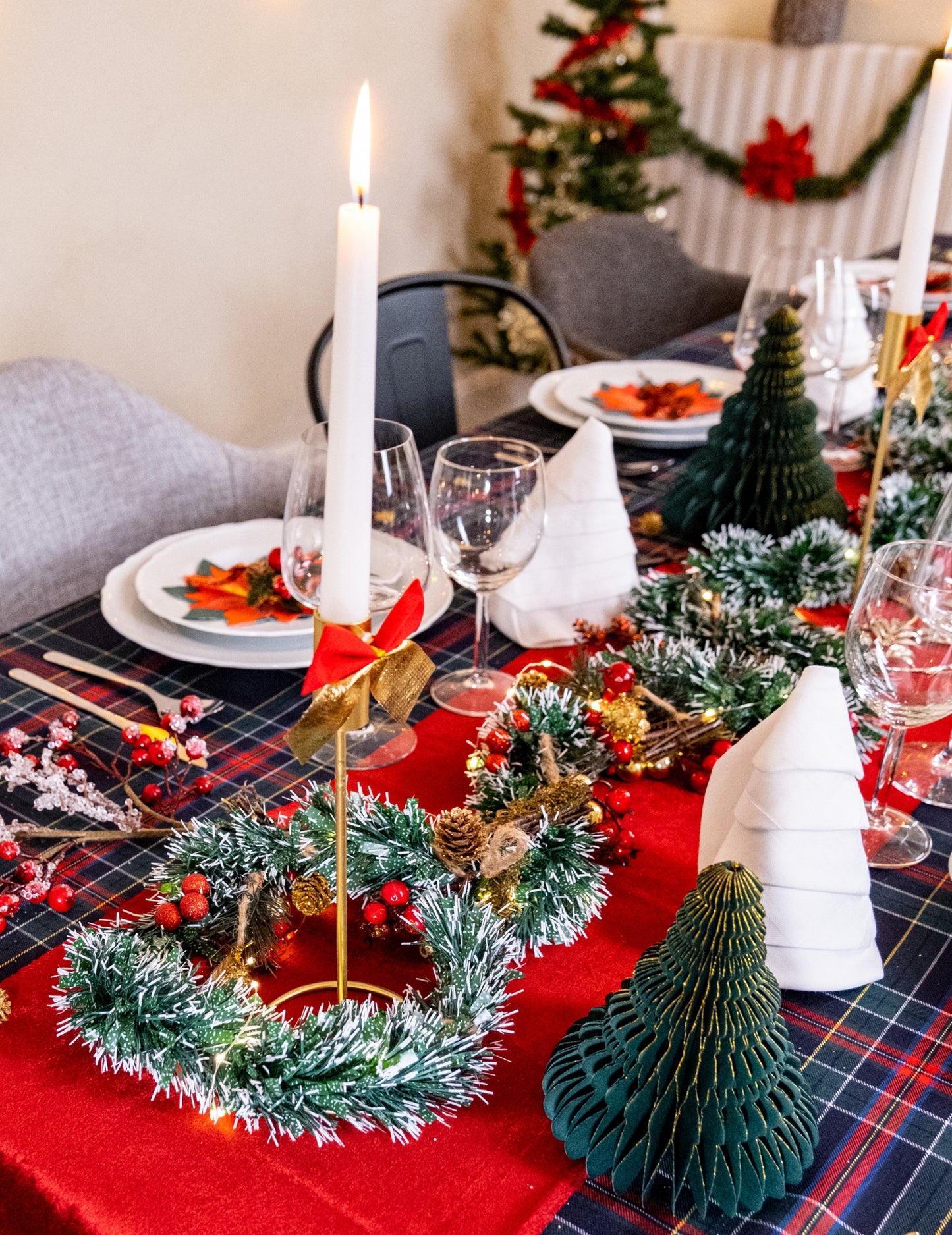 Zlata kovinska oblikovalska kroglica 23 x 9,5 cm