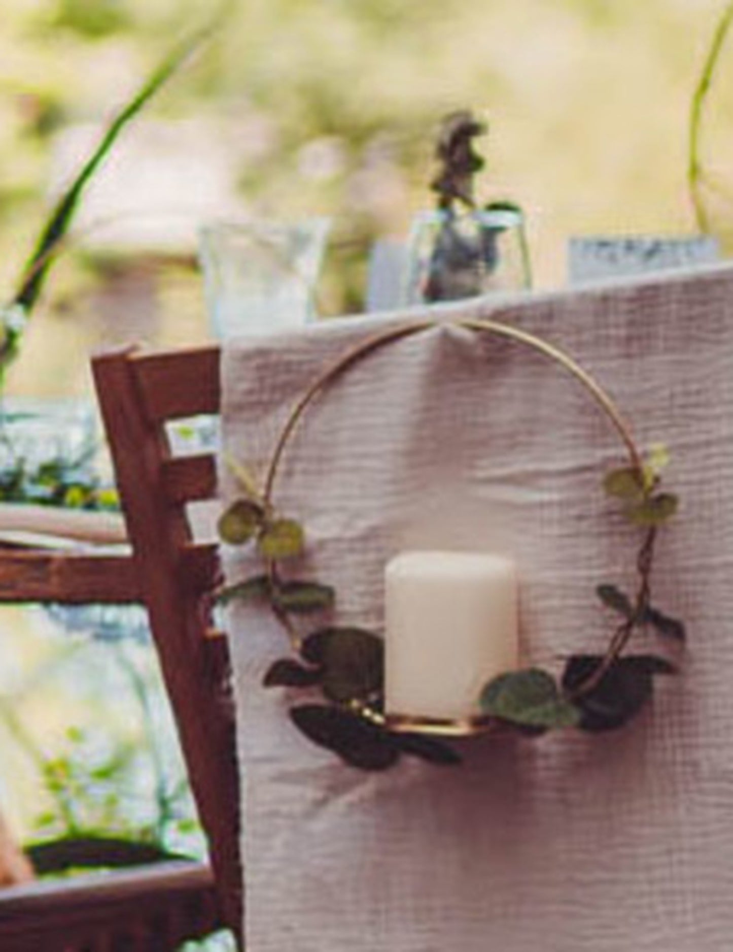 Kovinski svečnik, vzorec evkaliptusa na zlatem robu 22 cm obesiti