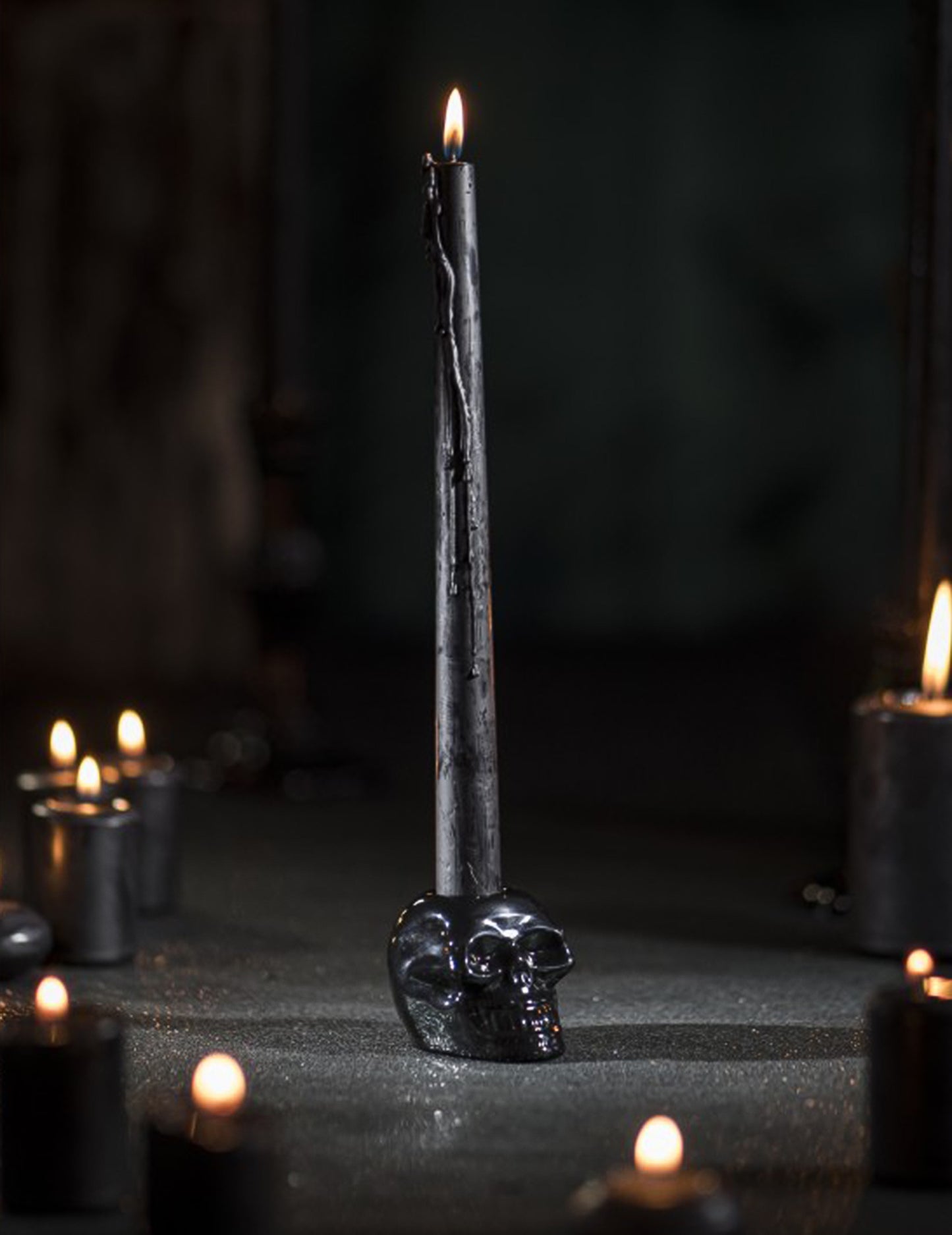 Bougeoir tête de mort noire 5 cm