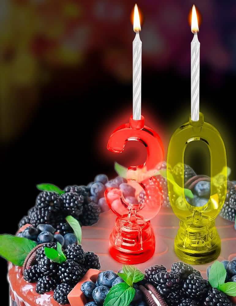Prizor na torti z LED svetlečo svečko v obliki številke 3