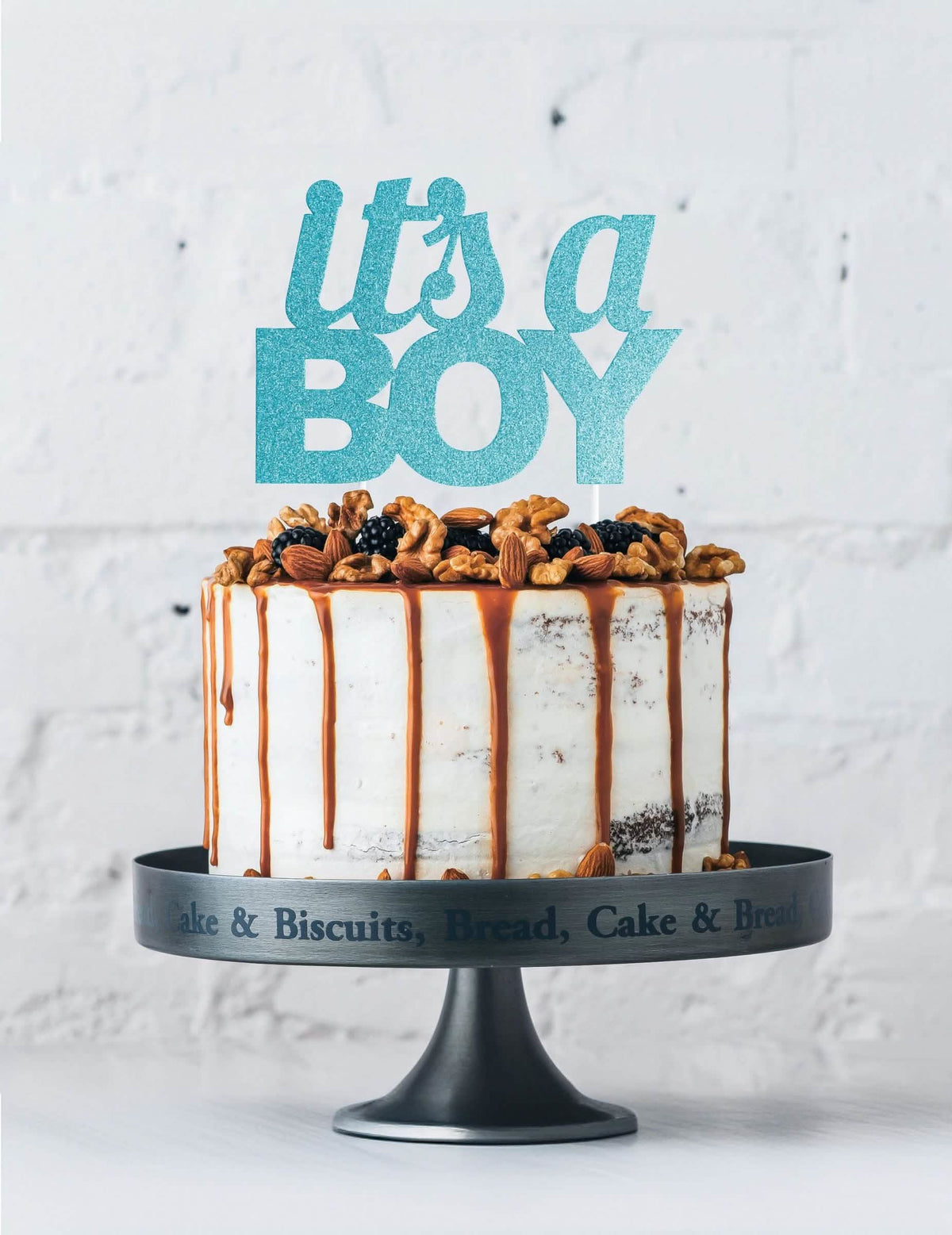 Postavitev na torto za cake topper "it's a boy" za baby shower