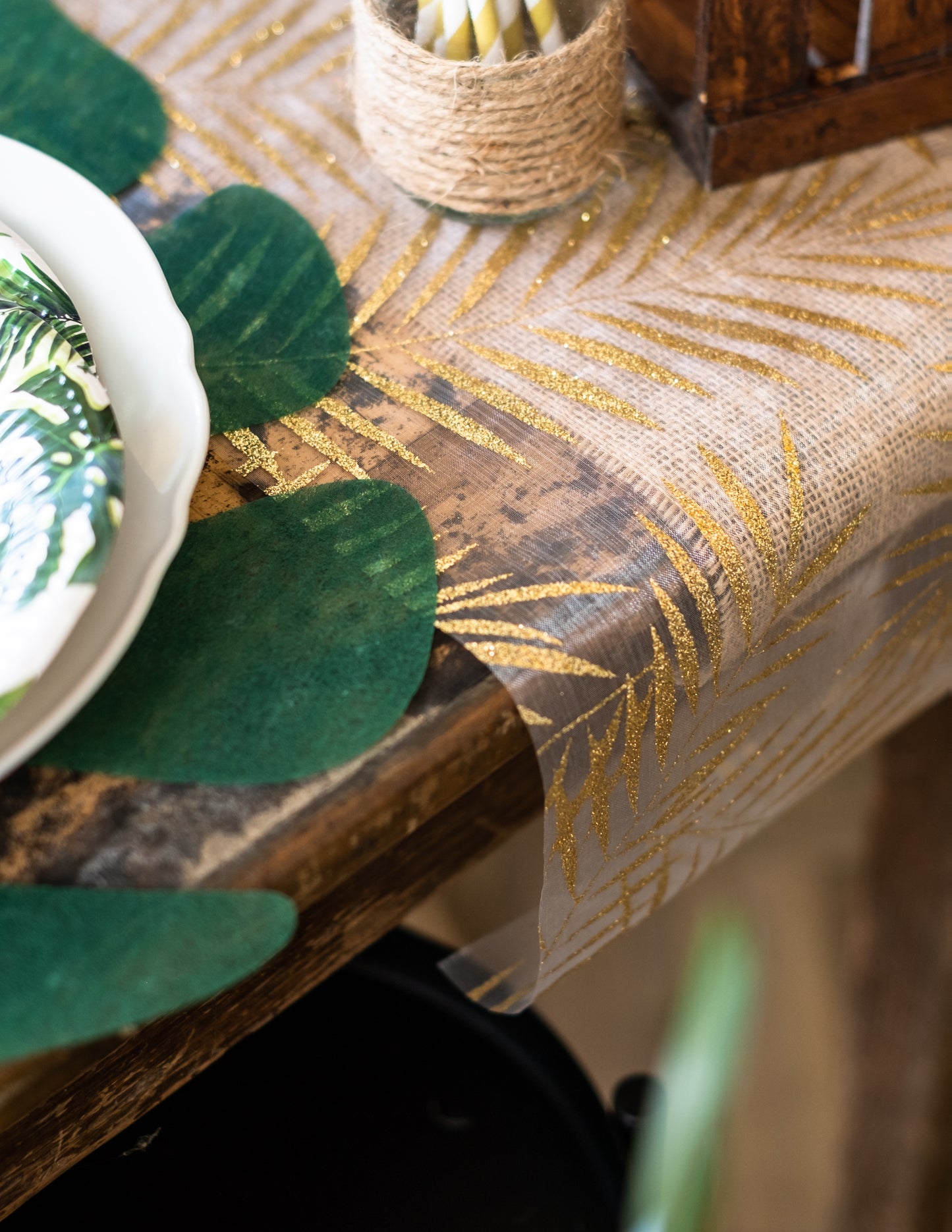 Organza v organu zlati bleščice palma 28 cm x 5 m