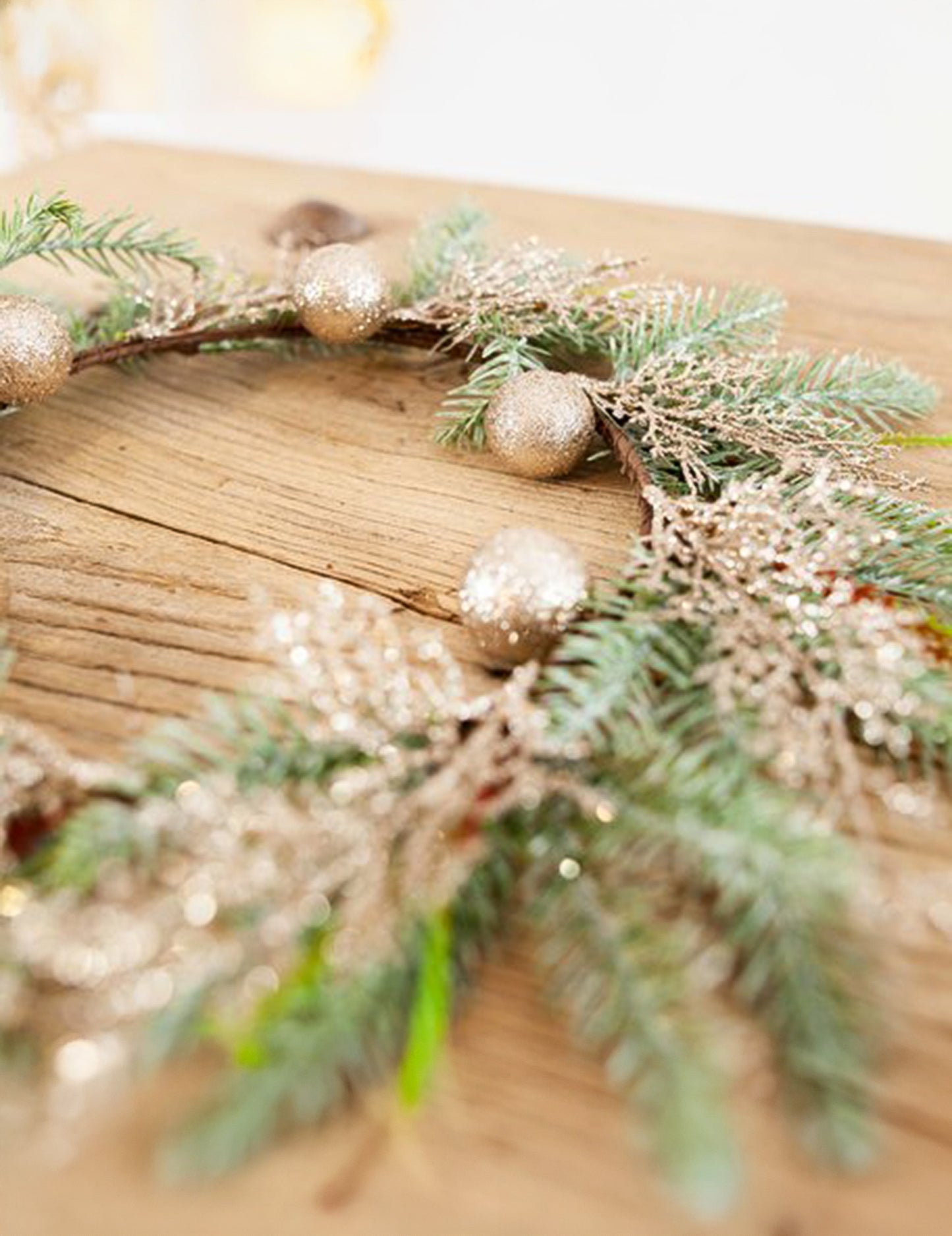 Venček za božično drevo z bleščečimi kroglicami v obliki šampanjca 45 cm za vrata