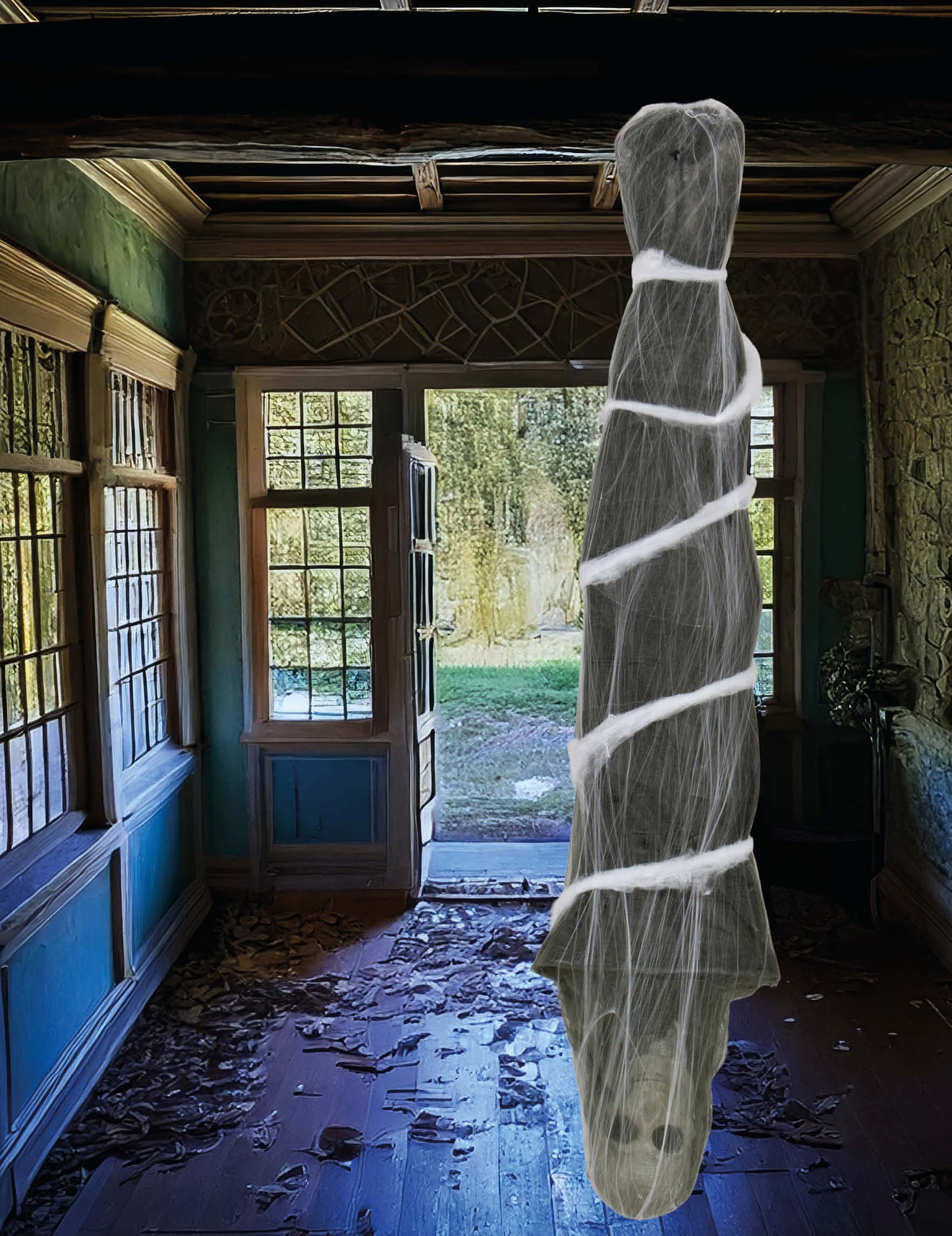 Mise en situation de la décoration à suspendre momie lumineuse