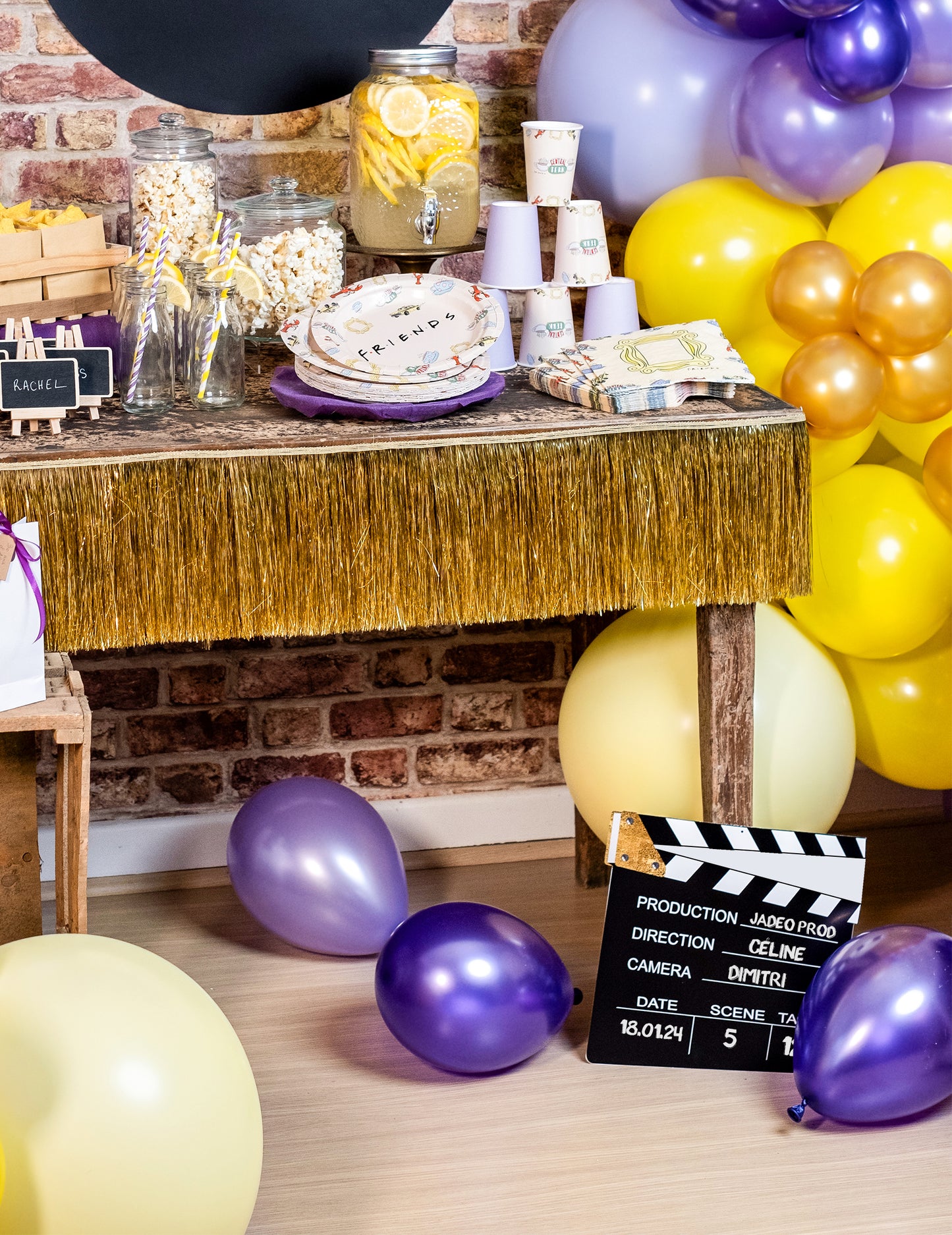 28 x 28,5 cm kino dekoracija