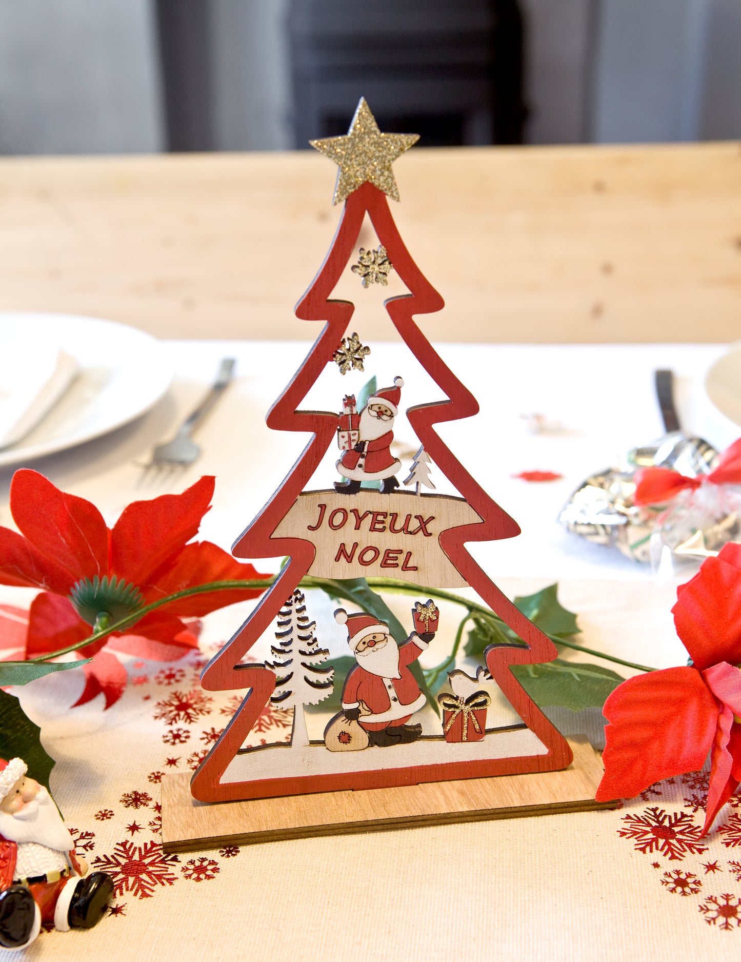 Lesena dekoracija rdeča jelka vesel božič 23 x 15 x 4 cm