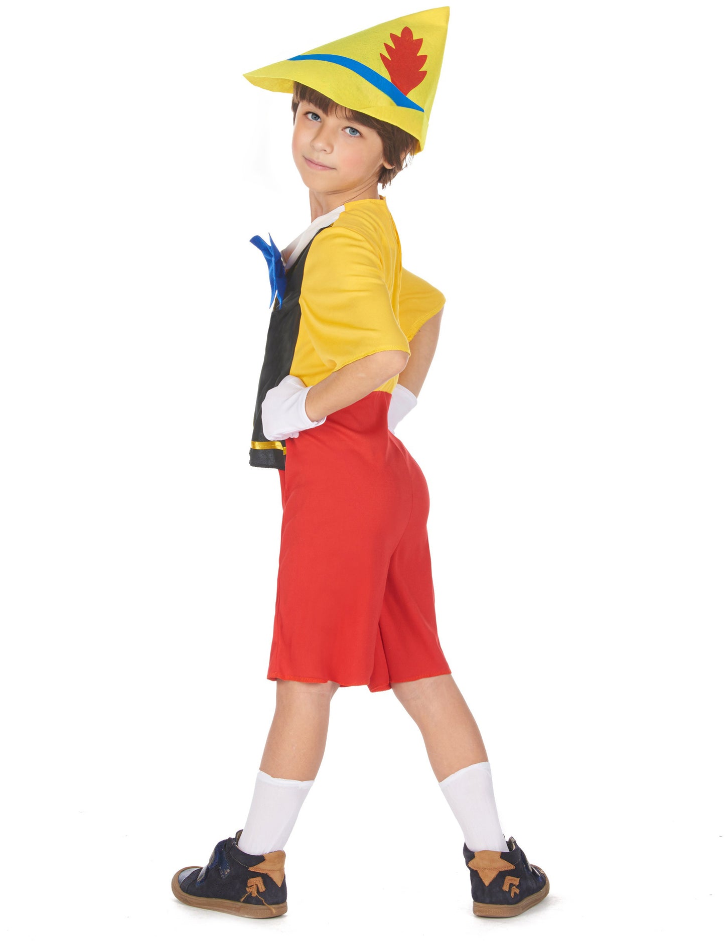 Lutka preoblečena deček lažnivec