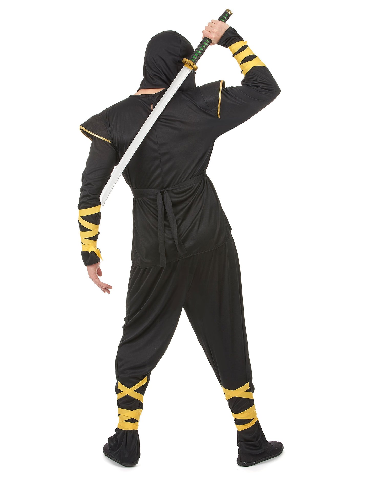 Pogled zadaj na ninja kostum z zlatimi zmaji za moške