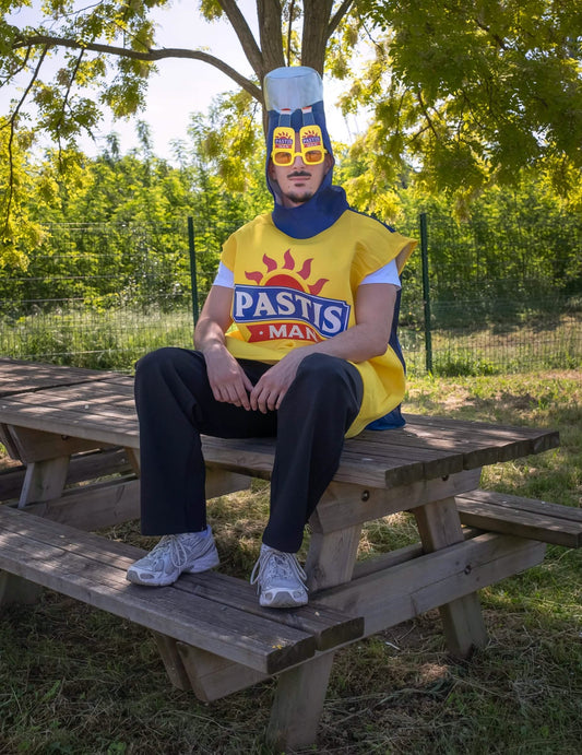 Pastis človek preoblečen