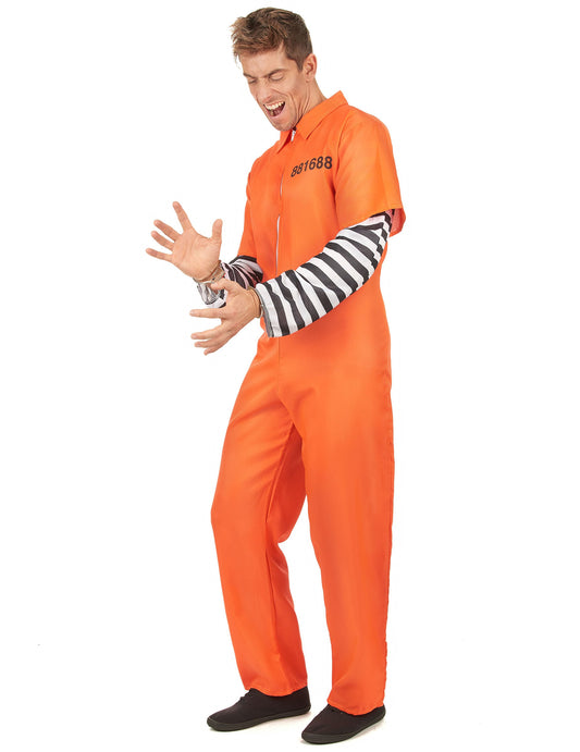 Vue de profil avec menottes du déguisement de prisonnier pour homme