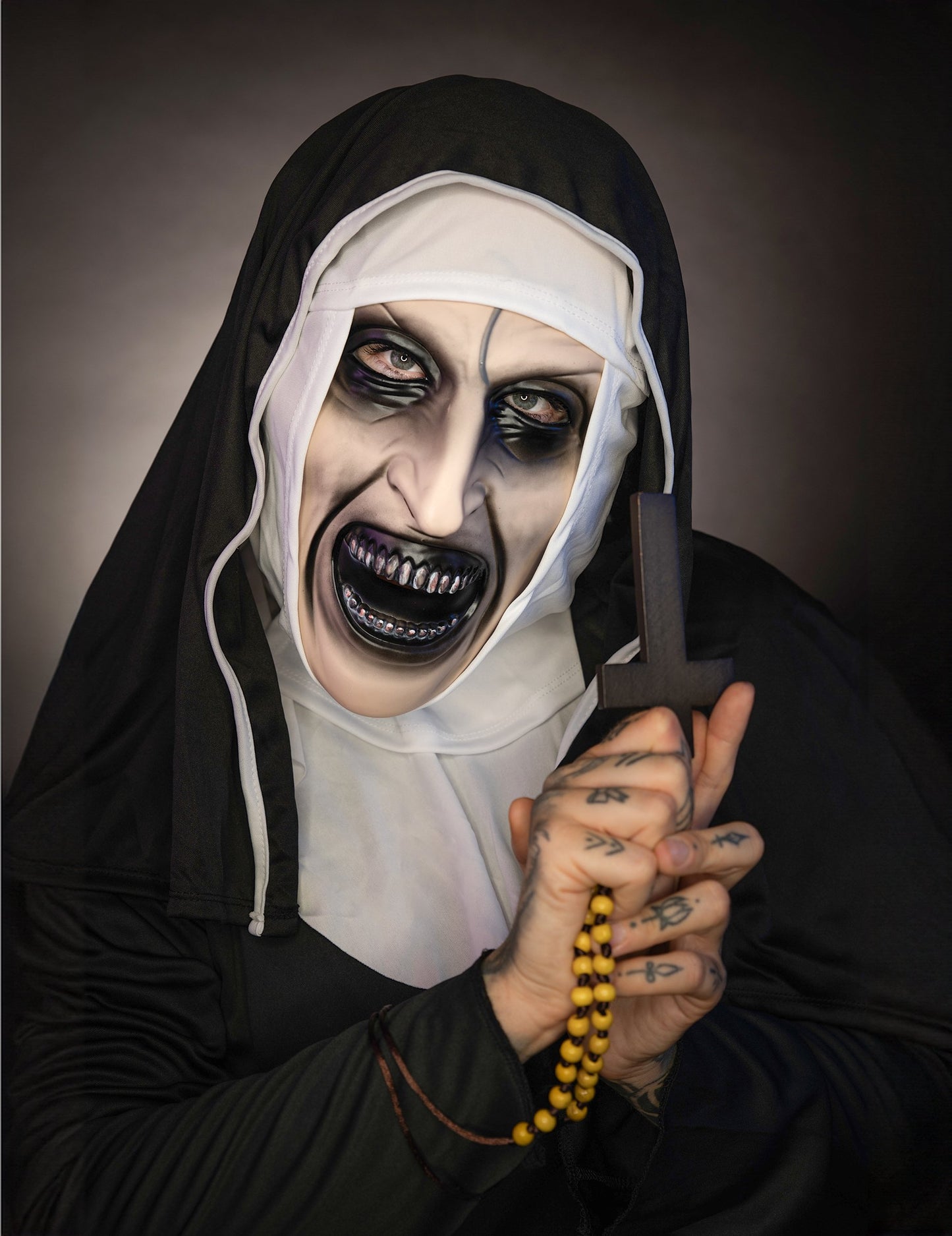 Kostum redovnica odrasla oseba