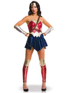 Kostumi Wonder Woman in dodatki