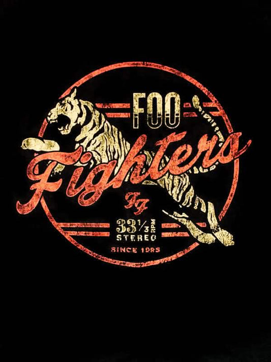 Gros plan sur l'imprimé du T-shirt Foo Fighters Tiger