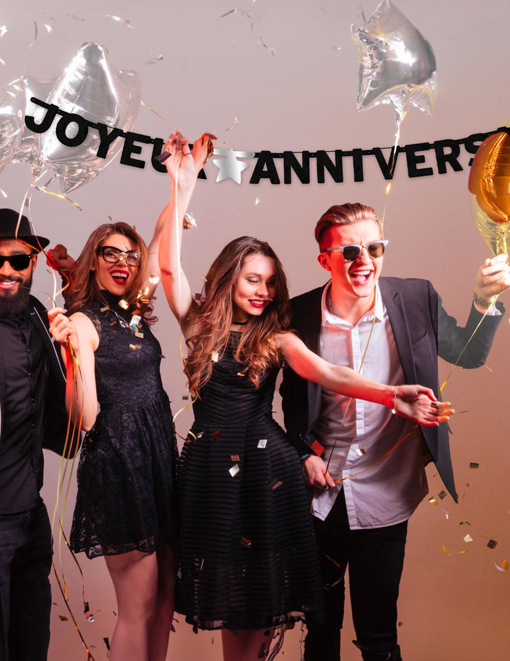 Mise en situation de la Guirlande Joyeux Anniversaire noire