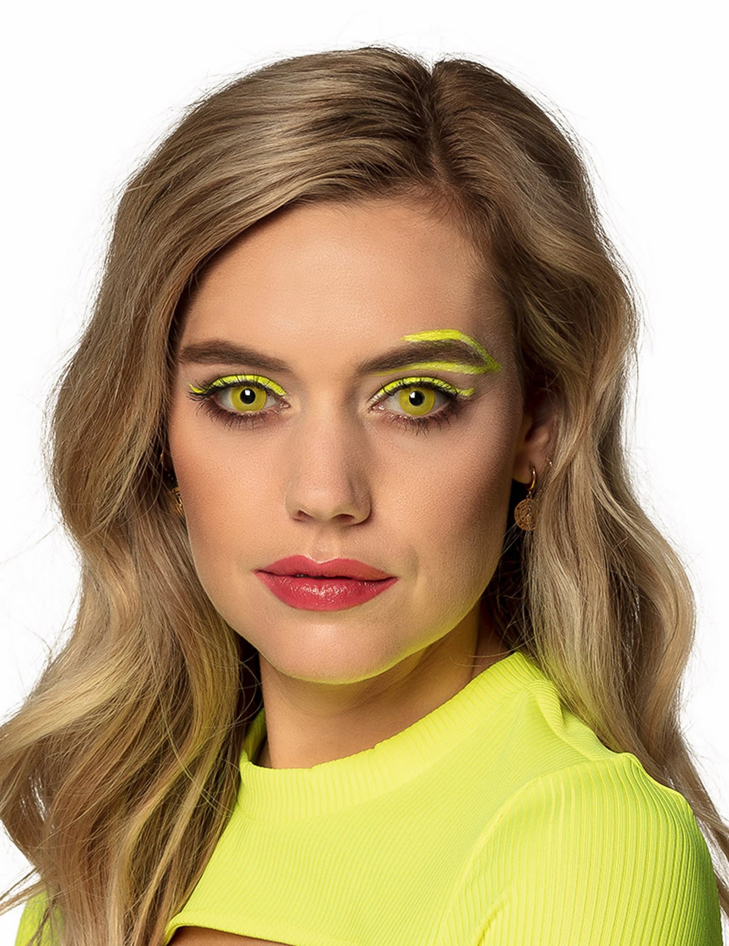 Rendu porté des lentilles fantaisie UV pour adulte jaune