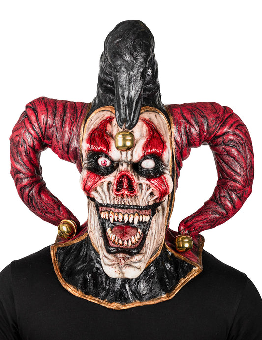 Gros plan sur le visage du masque intégral joker démoniaque