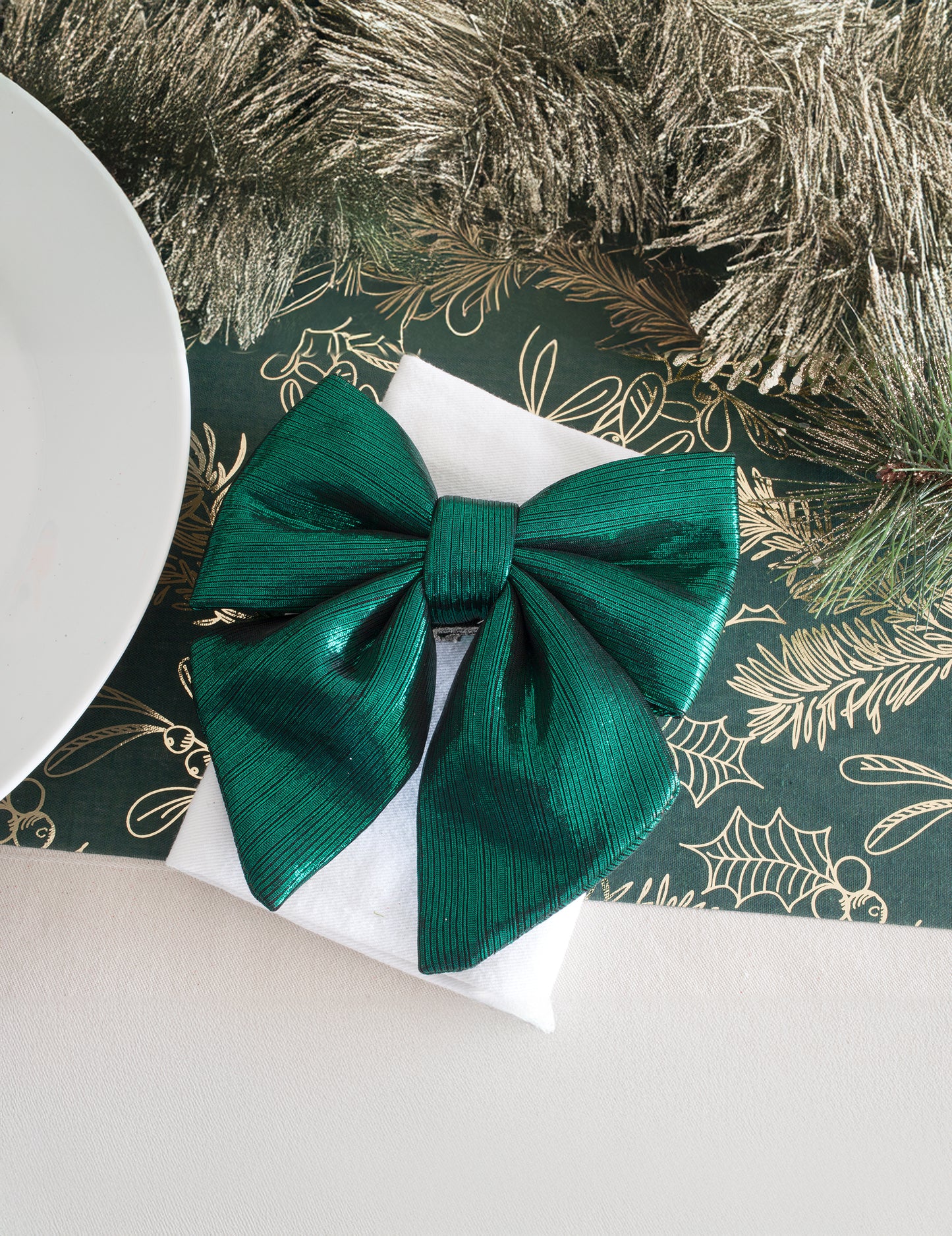 Temno zelena kovinska tkanina metuljček 15 cm