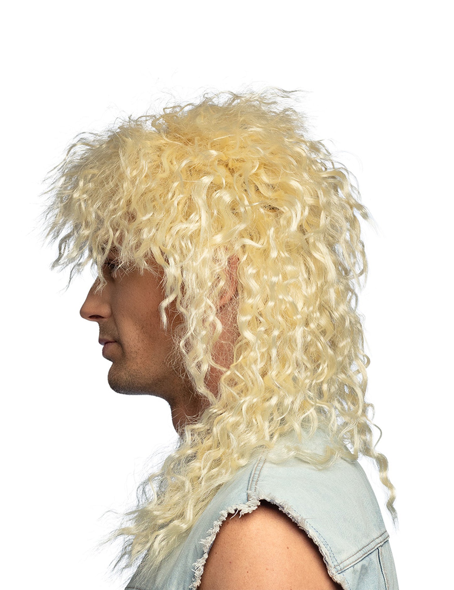 Odrasla blondinka rock pevka lasulja