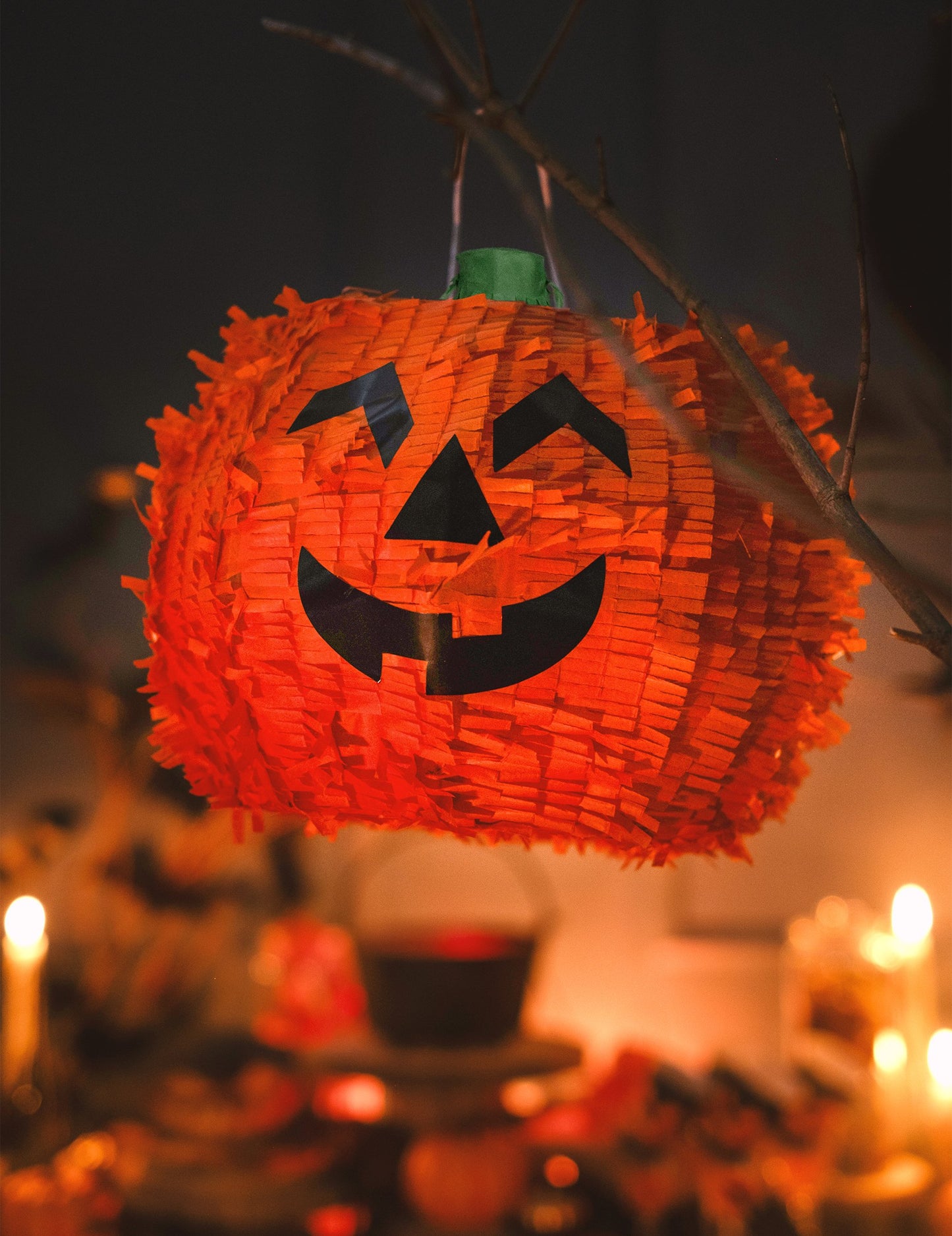 Prikaz na veji piñate buče za Halloween