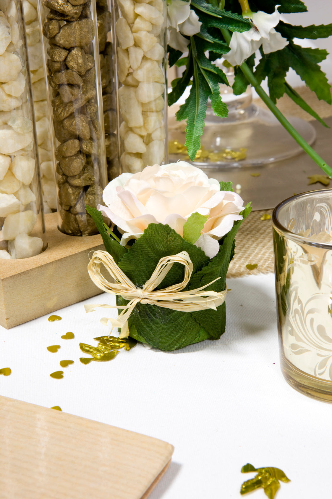 Vrtnica v listnatem loncu 8 x 6 cm, rustikalna dekoracija