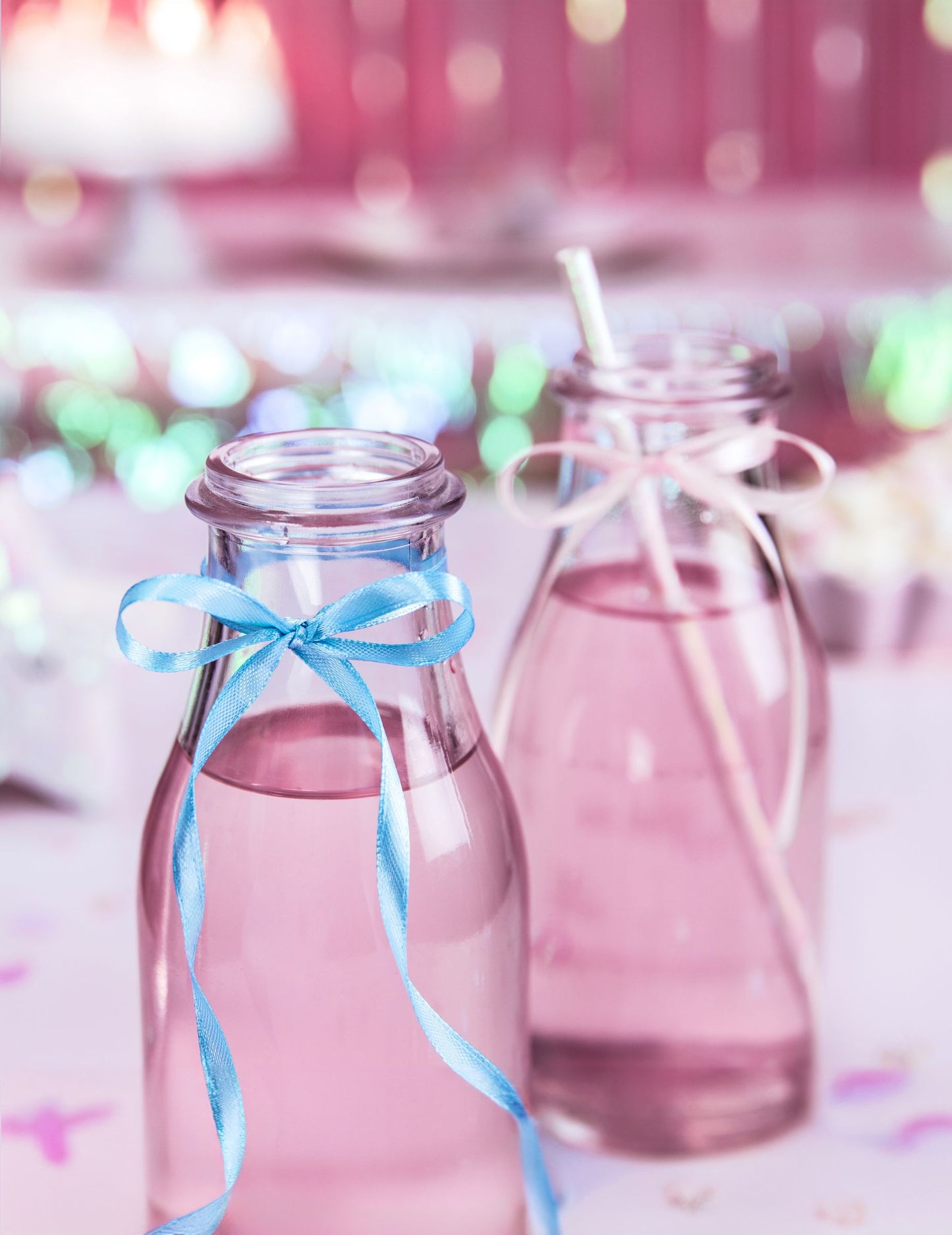 Nebesno modri satenast trak 0,6 cm x 25 m