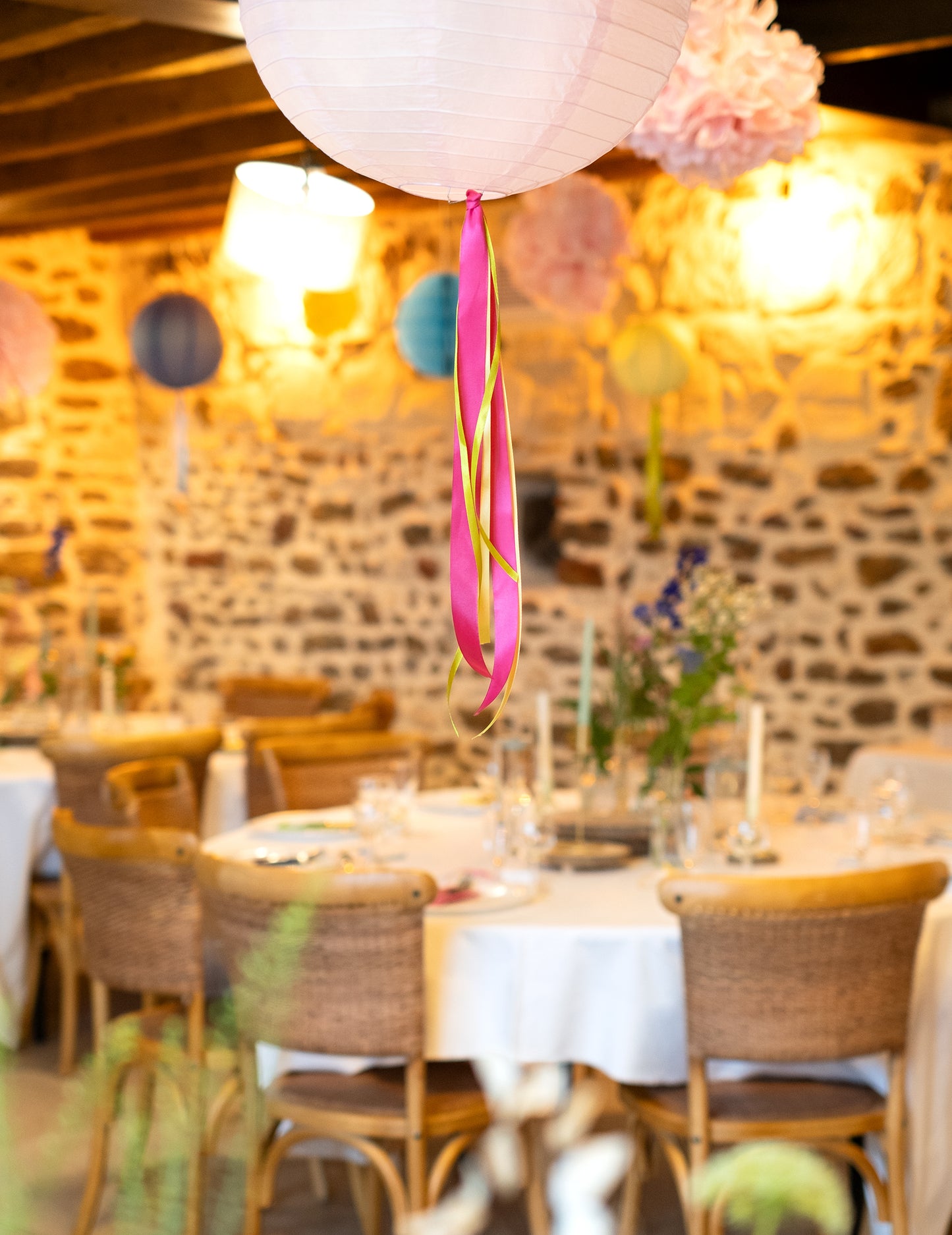 Rumeni satenasti trak 0,6 cm x 25 m