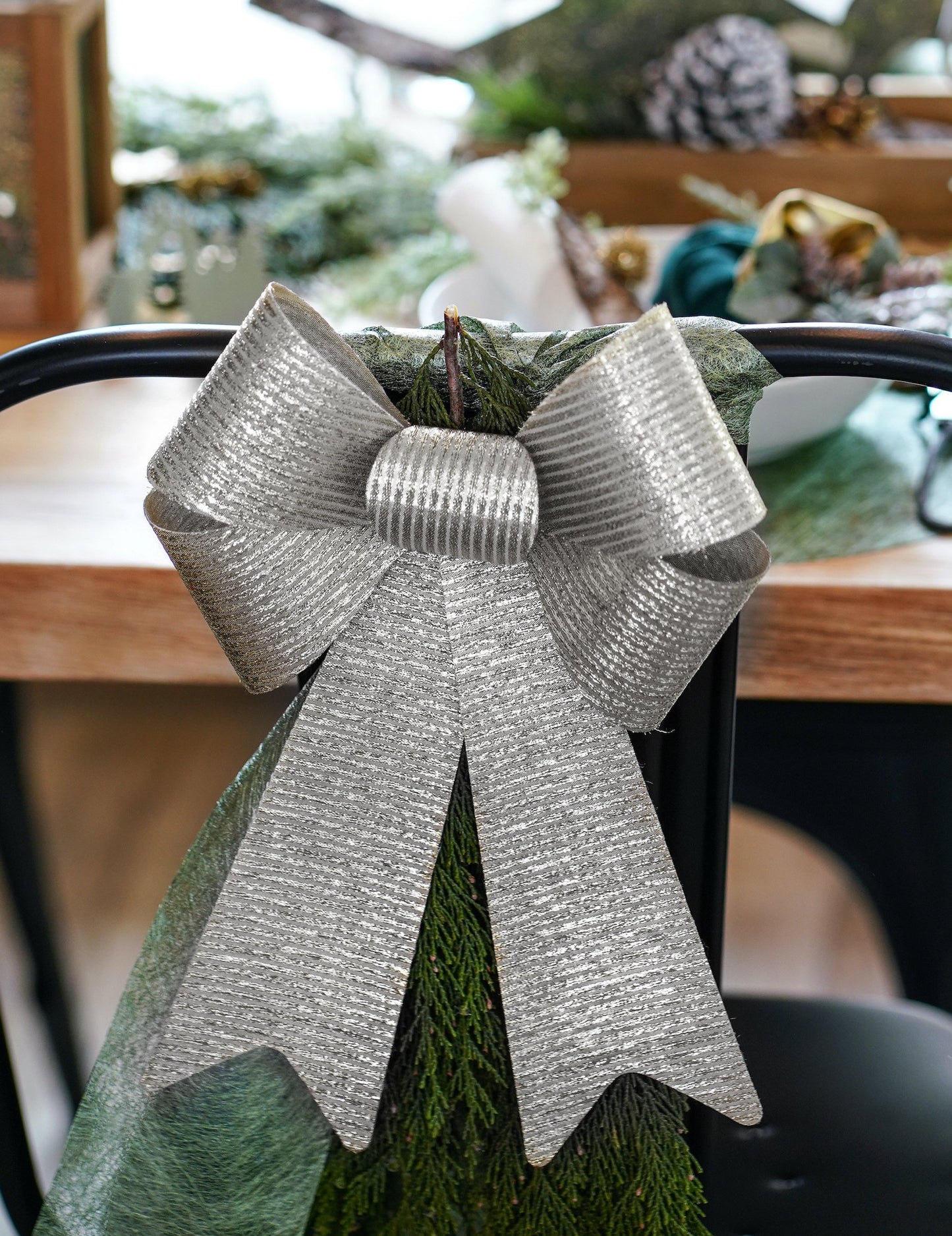 Bleščeča srebrna pentlja 23 x 38 cm 