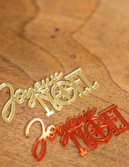 10 confettis Joyeux Noël rouge et or 6,5 x 3,5 cm