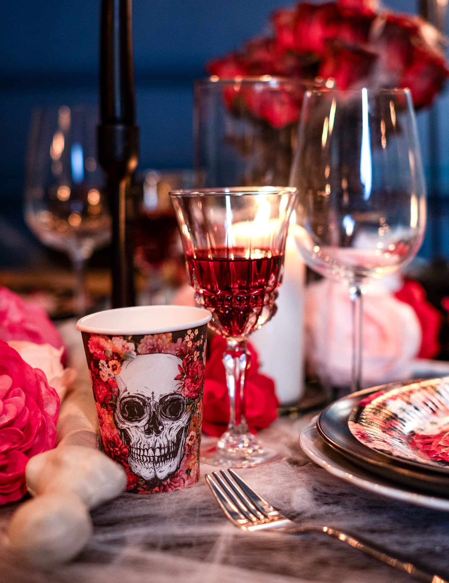 10 kartonskih skodelic cvetno okostje 21 Cl